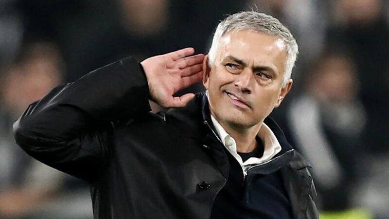 Jose Mourinho questiona as preocupações dos Reds com lesões