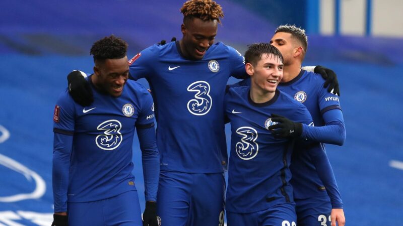 Abraham, do Chelsea, marca três gols na vitória da FA Cup sobre Luton