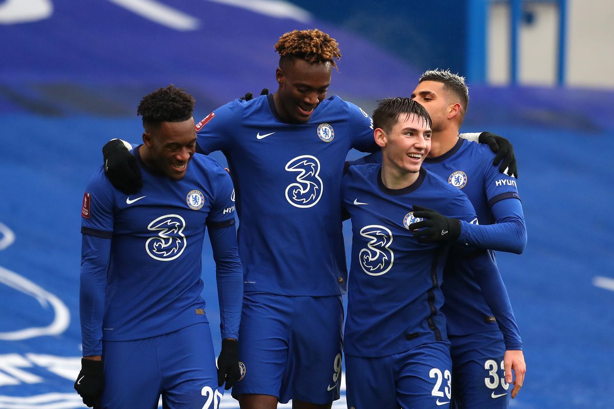 Abraham, do Chelsea, marca três gols na vitória da FA Cup sobre Luton