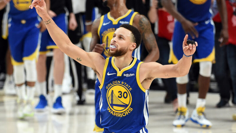 Curry chega em segundo na lista de três pontos na NBA