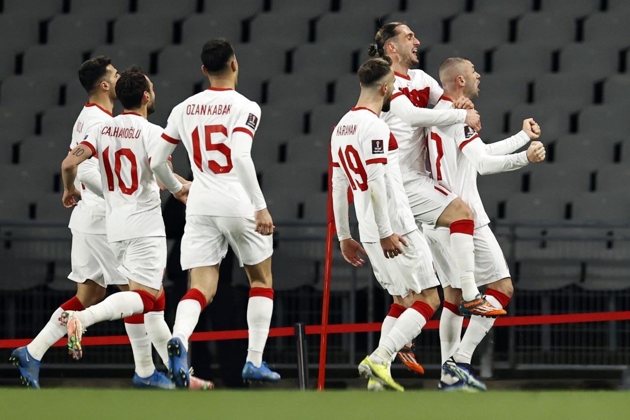 Turquia surpreendeu a Holanda em emocionante eliminatória da Copa do Mundo