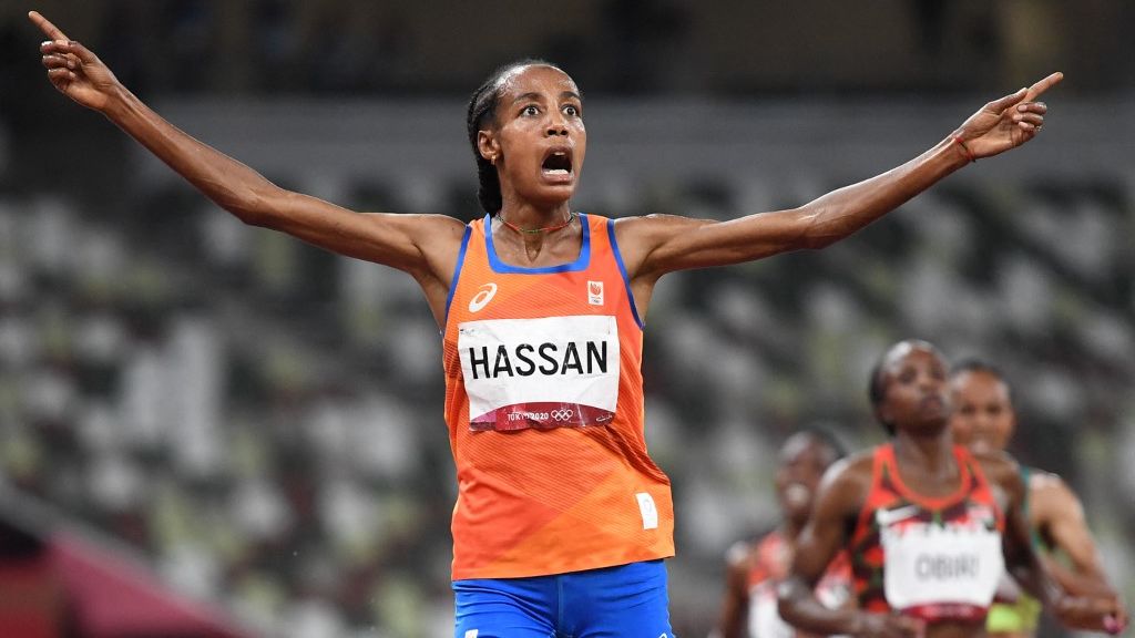 Jogos Olímpicos de Tóquio: Sifan Hassan ganha 5.000 m de ouro, Simone Biles retorna e começa o ciclismo