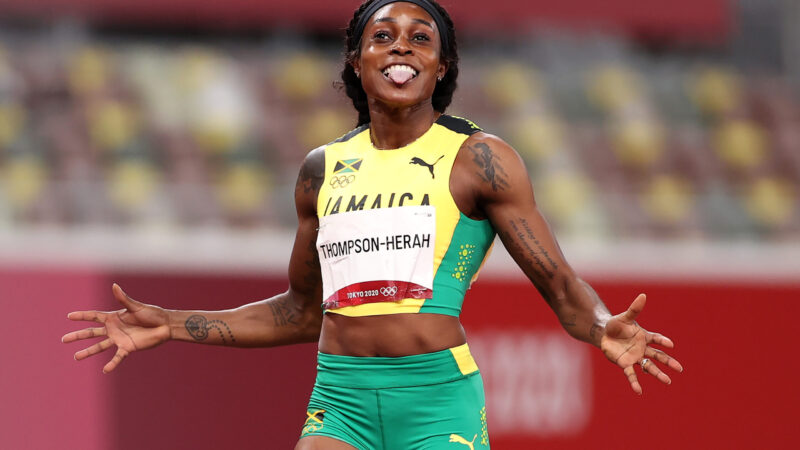 Jogos Olímpicos de Tóquio: Elaine Thompson-Herah completa ‘duplo-duplo’ sem precedentes