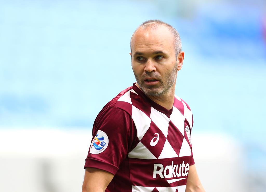 Andres Iniesta: ‘Um dia gostaria de voltar a Barcelona – mas ainda não terminei de ganhar troféus no Japão’