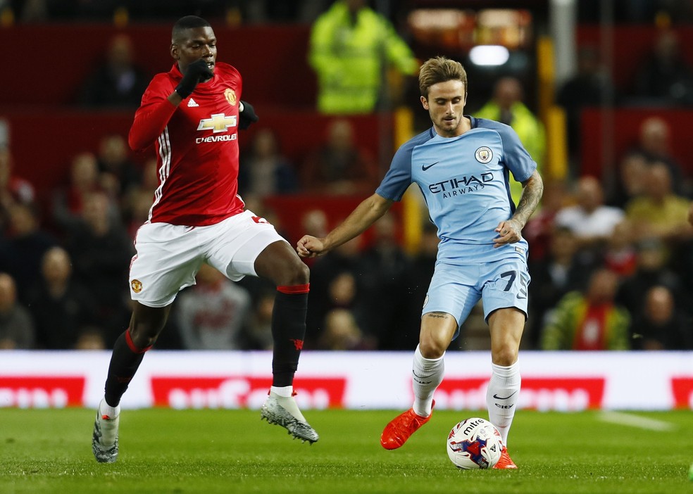 O Manchester City reclama com o Liverpool sobre um torcedor que supostamente cuspiu em um funcionário