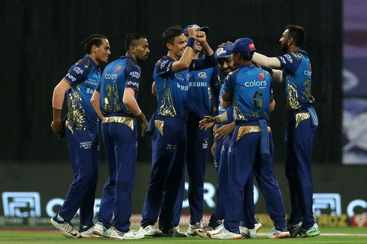 Premier League indiana: Indianos de Mumbai derrotam Rajasthan Royals para manter vivas as esperanças de play-off