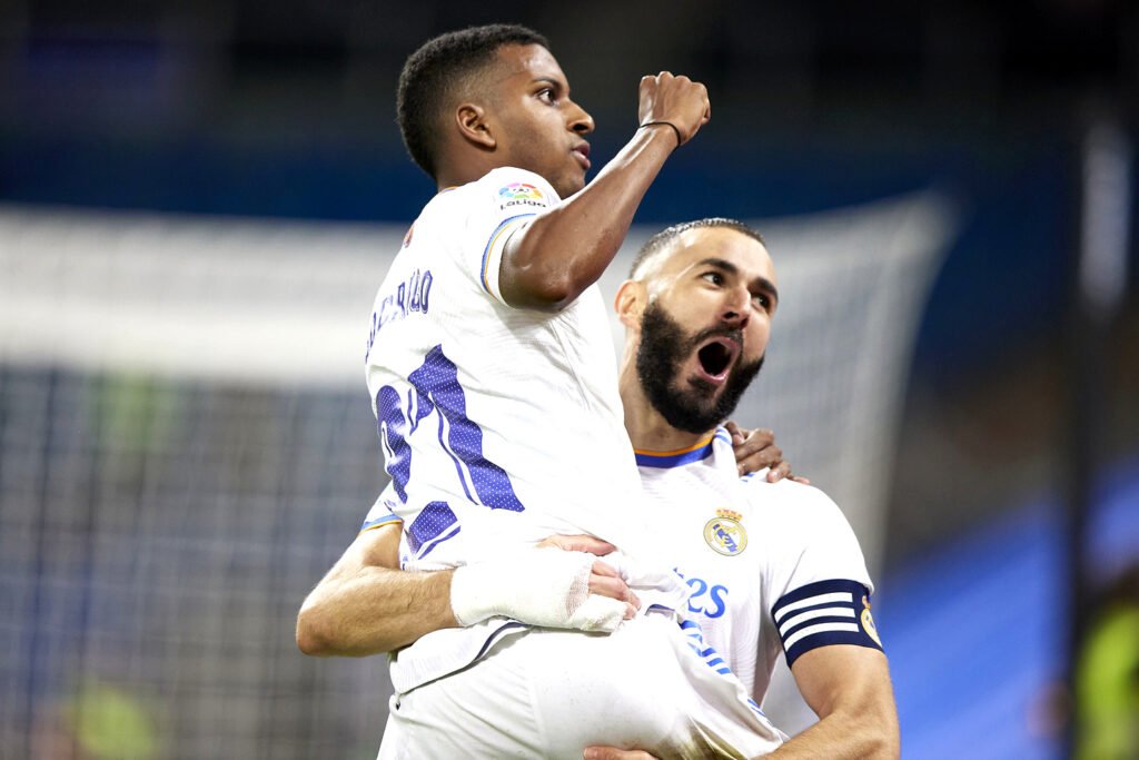 Benzema marca vitória do Real contra o Shakhtar