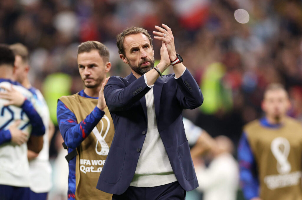 Gareth Southgate: técnico da Inglaterra ‘em conflito’ sobre o futuro após a eliminação da Copa do Mundo de 2022